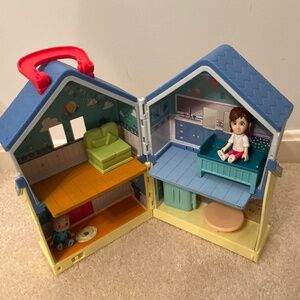 Cocomelon family house